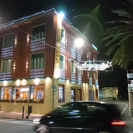 Raphael Hotel